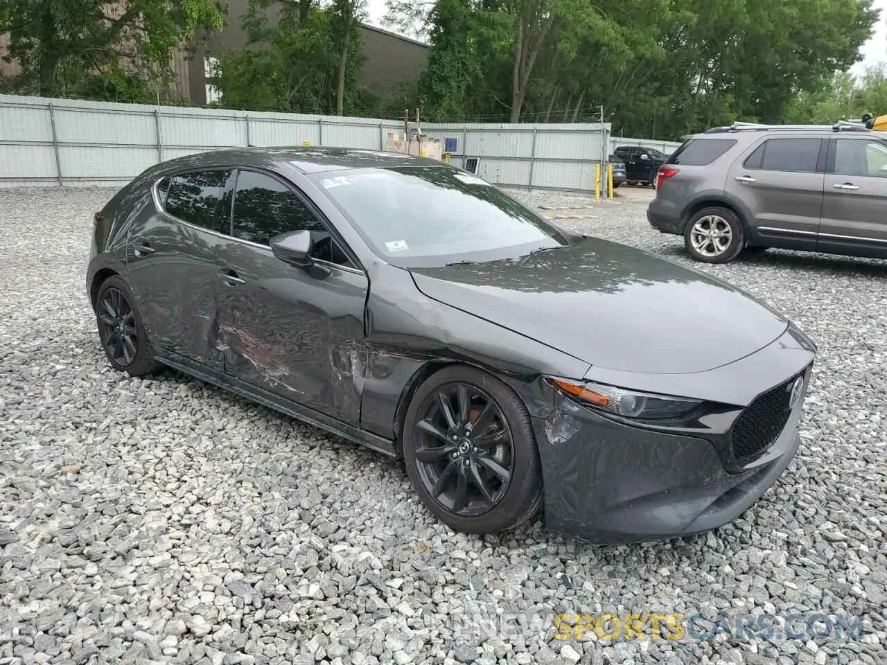 4 Photograph of a damaged car JM1BPANM1K1131425 MAZDA 3 2019