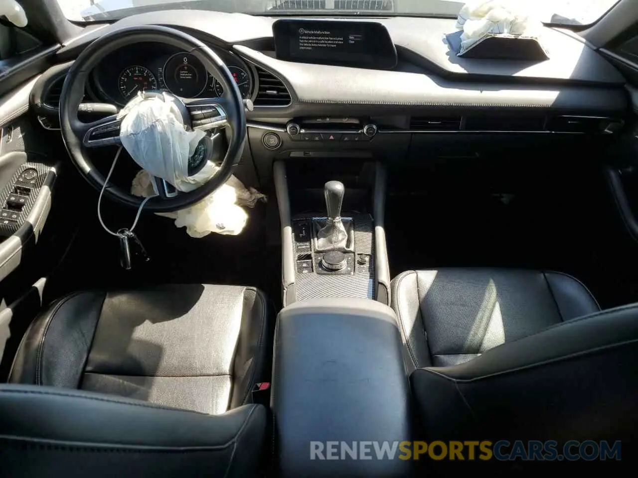 8 Photograph of a damaged car JM1BPANM8K1132250 MAZDA 3 2019