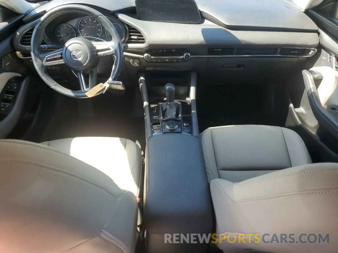 8 Photograph of a damaged car JM1BPBDM5K1118488 MAZDA 3 2019