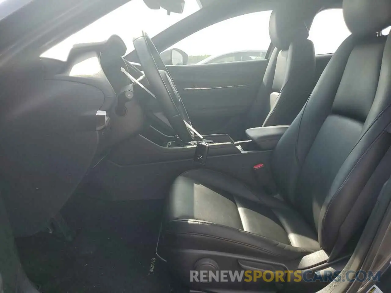 7 Photograph of a damaged car JM1BPBJM0K1140225 MAZDA 3 2019