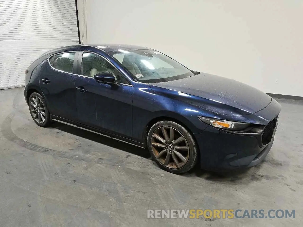 4 Photograph of a damaged car JM1BPBJMXK1131550 MAZDA 3 2019