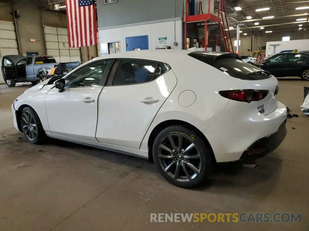 2 Photograph of a damaged car JM1BPBMM1K1123736 MAZDA 3 2019