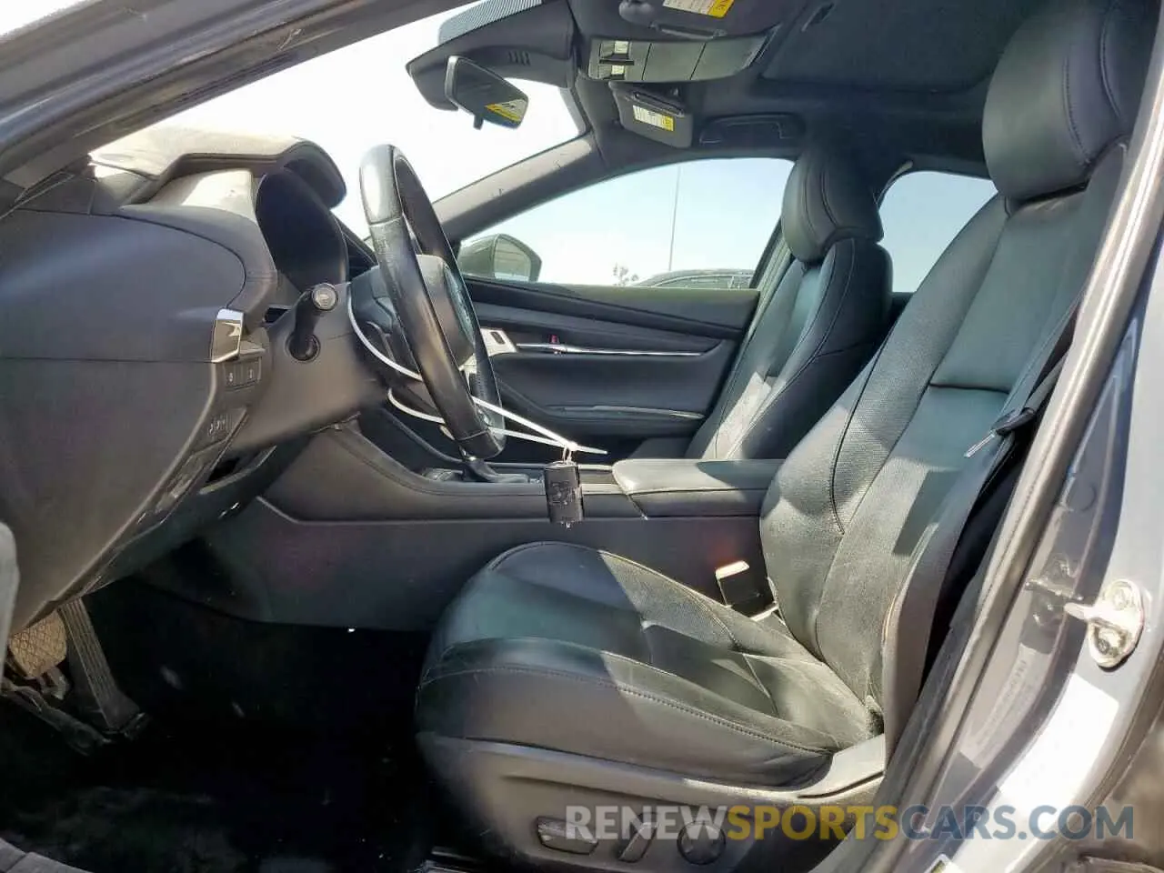 7 Photograph of a damaged car JM1BPBNM4K1133045 MAZDA 3 2019