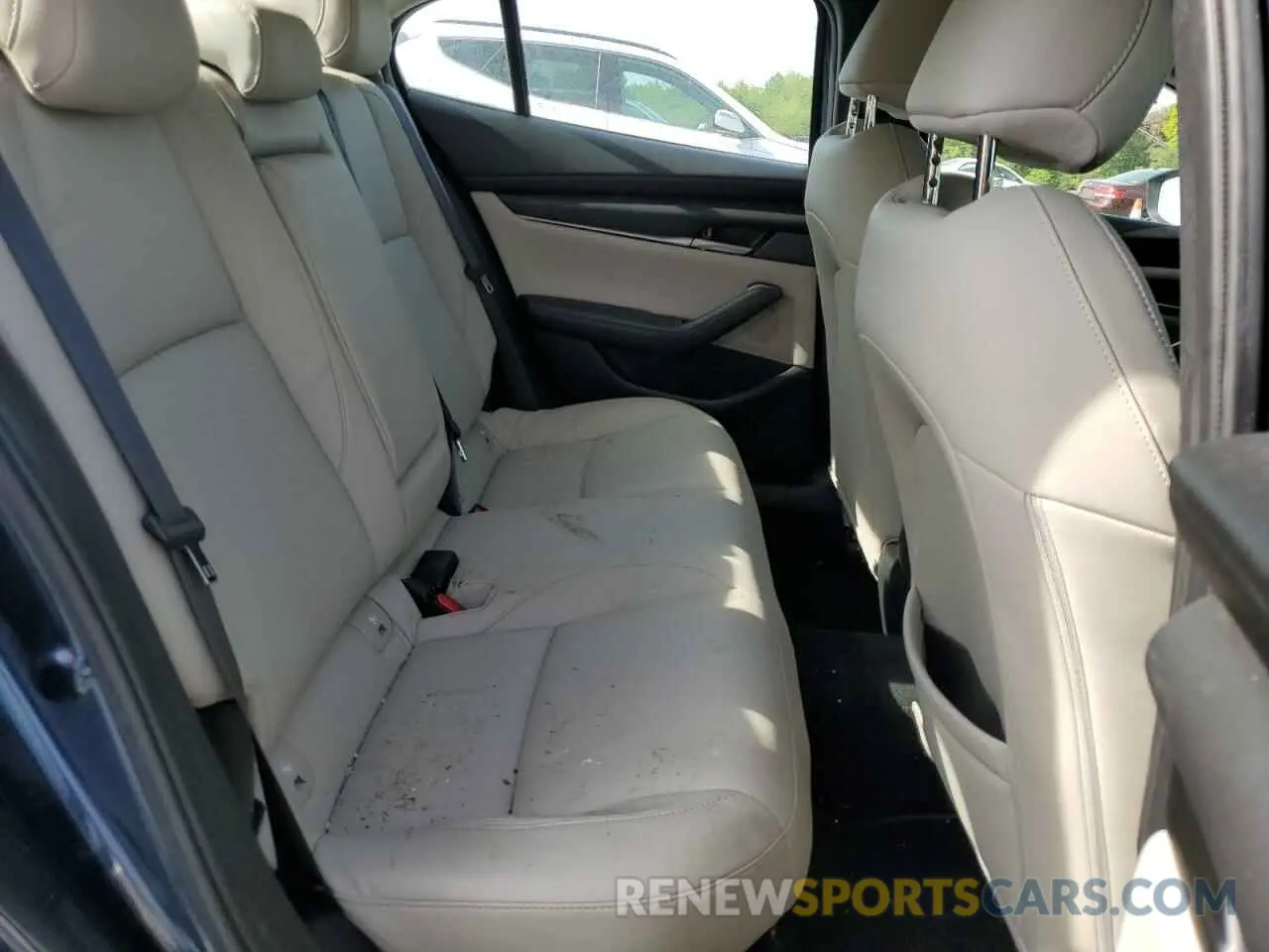 10 Photograph of a damaged car 3MZBPACL1LM139410 MAZDA 3 2020