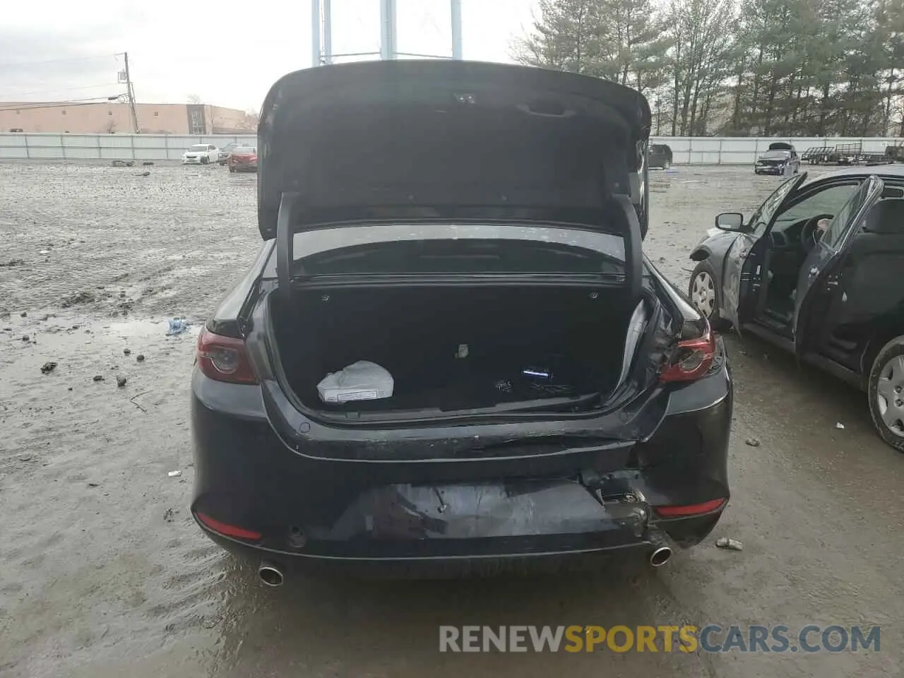 6 Photograph of a damaged car 3MZBPACL2LM129212 MAZDA 3 2020
