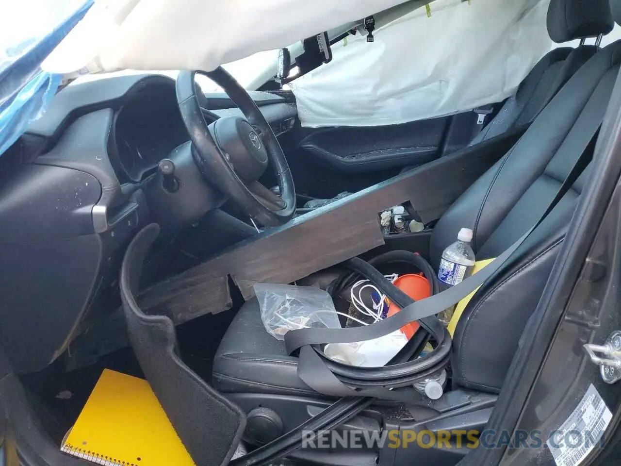 7 Photograph of a damaged car 3MZBPACL2LM131820 MAZDA 3 2020