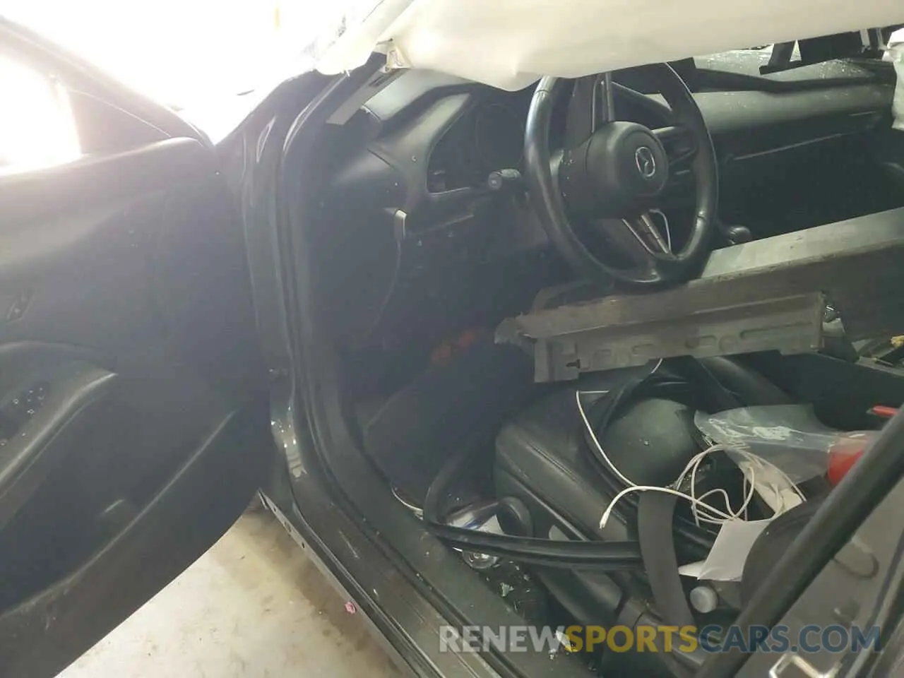 8 Photograph of a damaged car 3MZBPACL2LM131820 MAZDA 3 2020