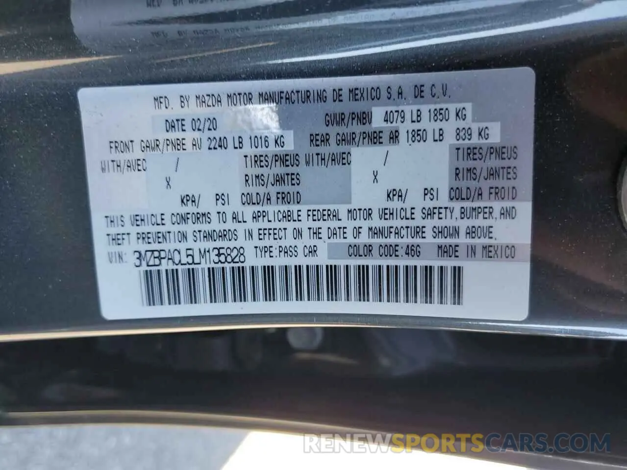 12 Photograph of a damaged car 3MZBPACL5LM135828 MAZDA 3 2020