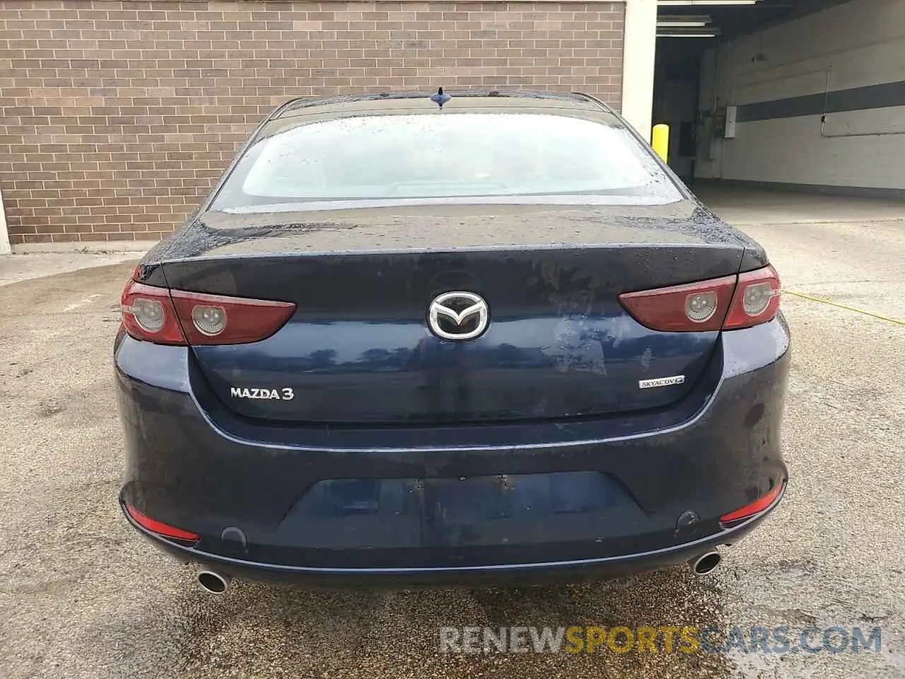 6 Photograph of a damaged car 3MZBPADL5LM126805 MAZDA 3 2020