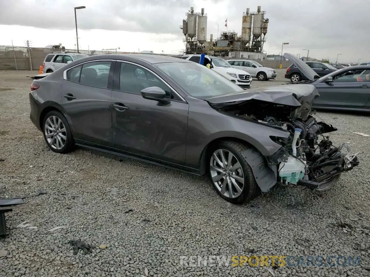 4 Photograph of a damaged car 3MZBPAEM1LM127828 MAZDA 3 2020
