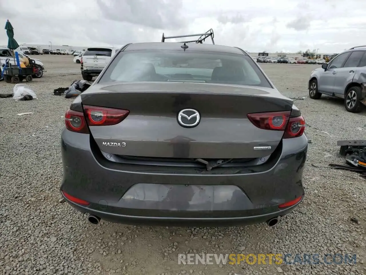 6 Photograph of a damaged car 3MZBPAEM1LM127828 MAZDA 3 2020