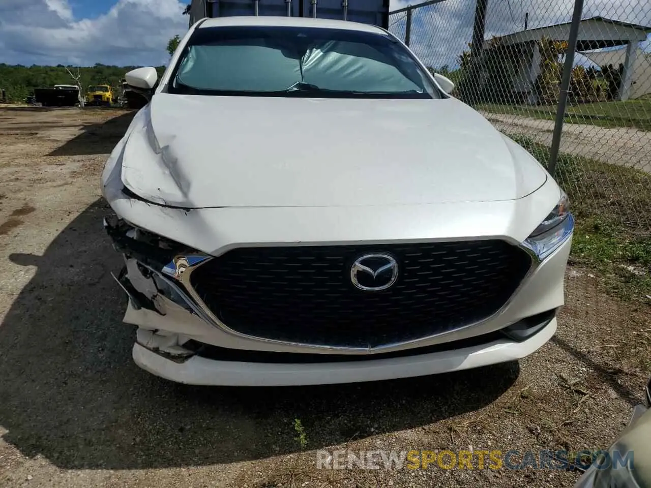 5 Photograph of a damaged car JM1BPABL1L1147881 MAZDA 3 2020