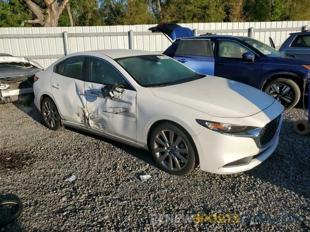 4 Photograph of a damaged car JM1BPACL0L1167246 MAZDA 3 2020