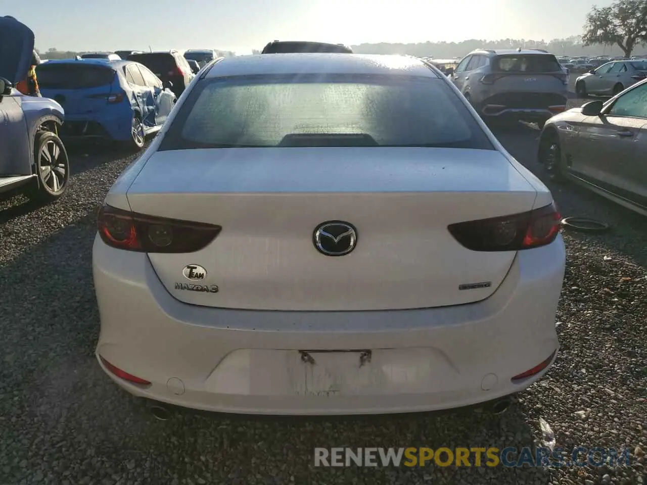 6 Photograph of a damaged car JM1BPACL0L1167246 MAZDA 3 2020