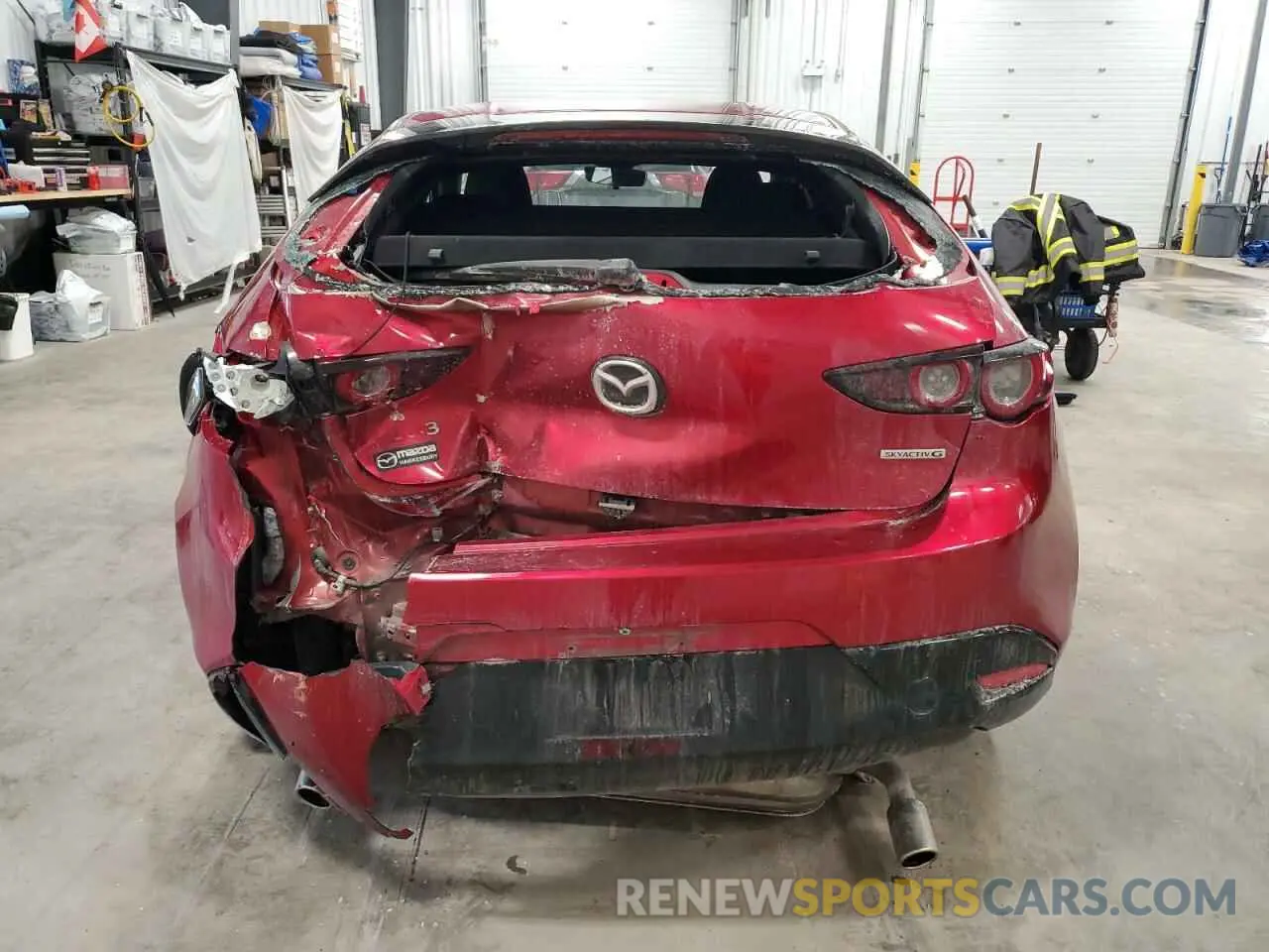 6 Photograph of a damaged car JM1BPAK72L1176020 MAZDA 3 2020