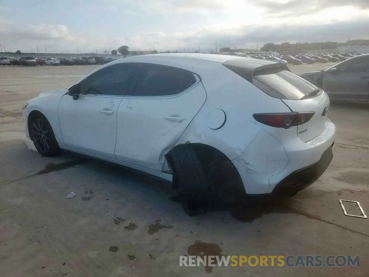 2 Photograph of a damaged car JM1BPALM8L1174521 MAZDA 3 2020