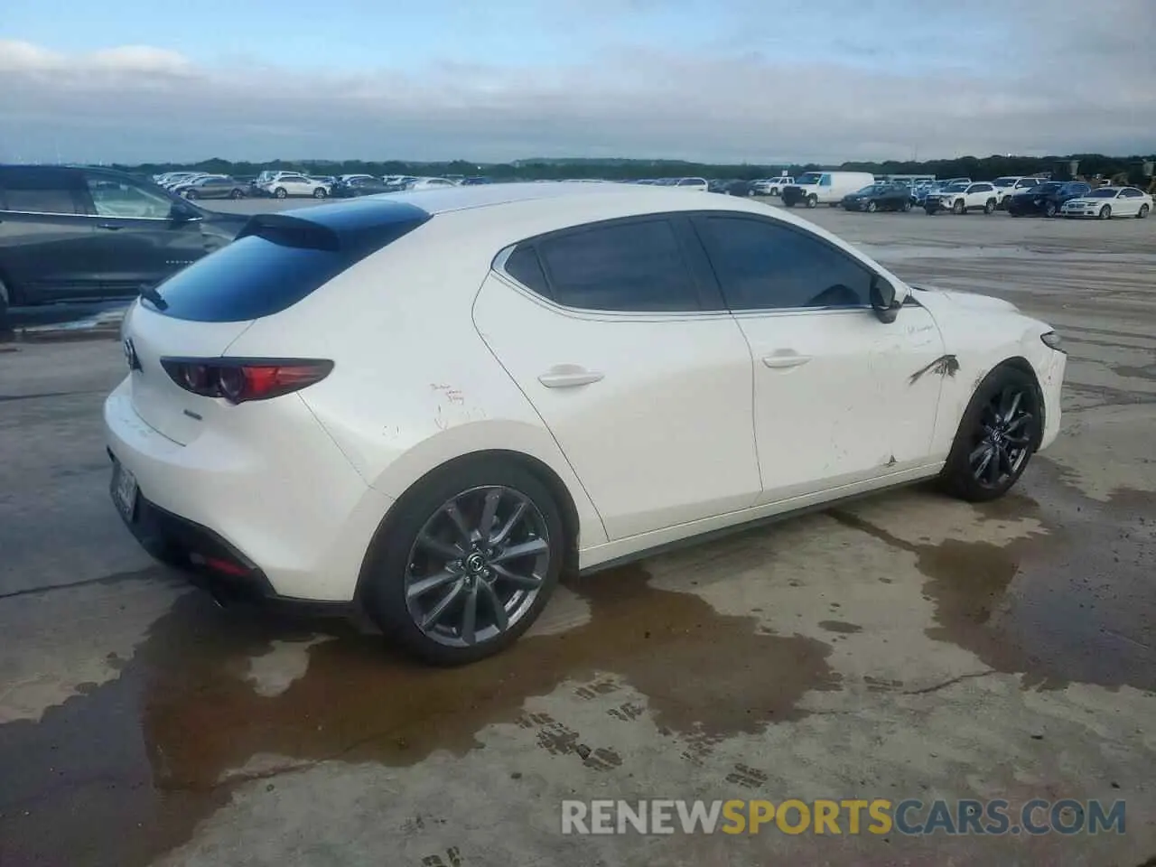 3 Photograph of a damaged car JM1BPALM8L1174521 MAZDA 3 2020