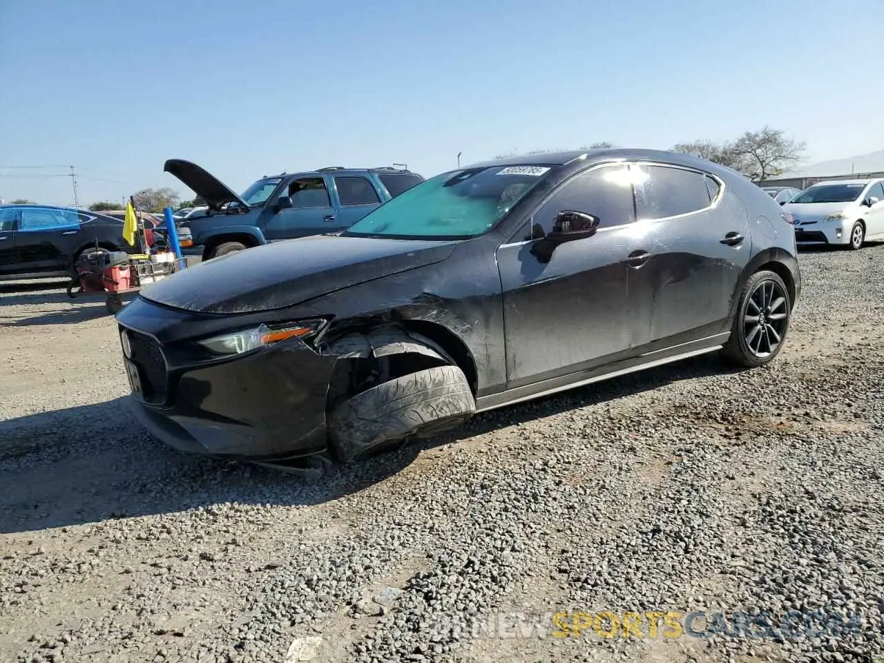 1 Photograph of a damaged car JM1BPANM3L1162662 MAZDA 3 2020