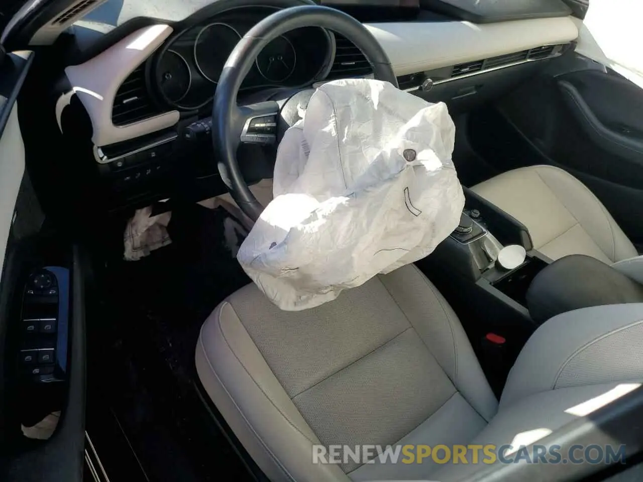 8 Photograph of a damaged car JM1BPBEM6L1172172 MAZDA 3 2020
