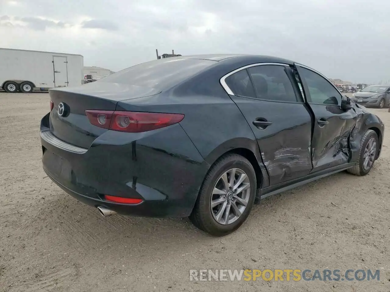 3 Photograph of a damaged car 3MZBPAA77MM206339 MAZDA 3 2021