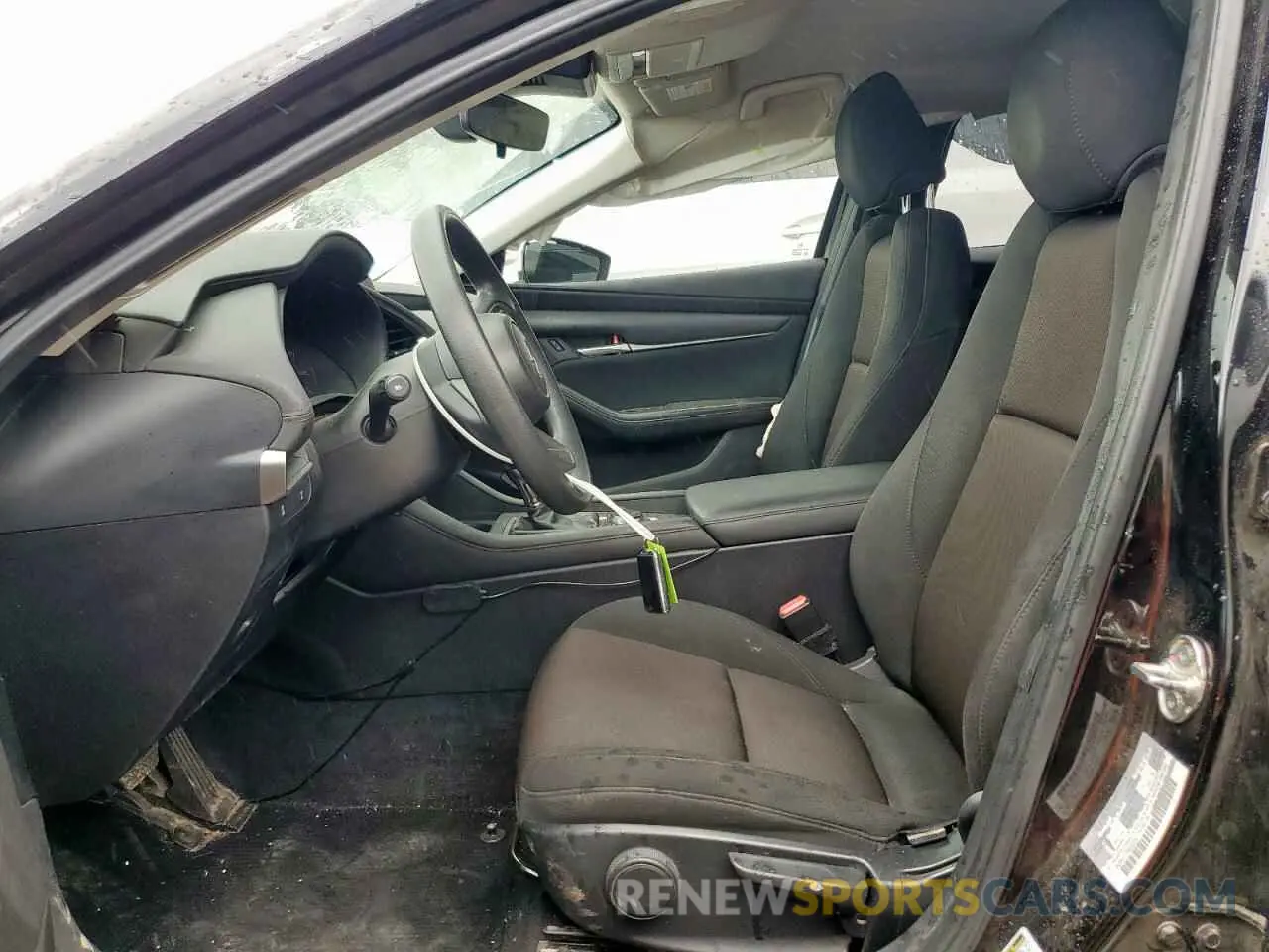7 Photograph of a damaged car 3MZBPAA77MM206339 MAZDA 3 2021