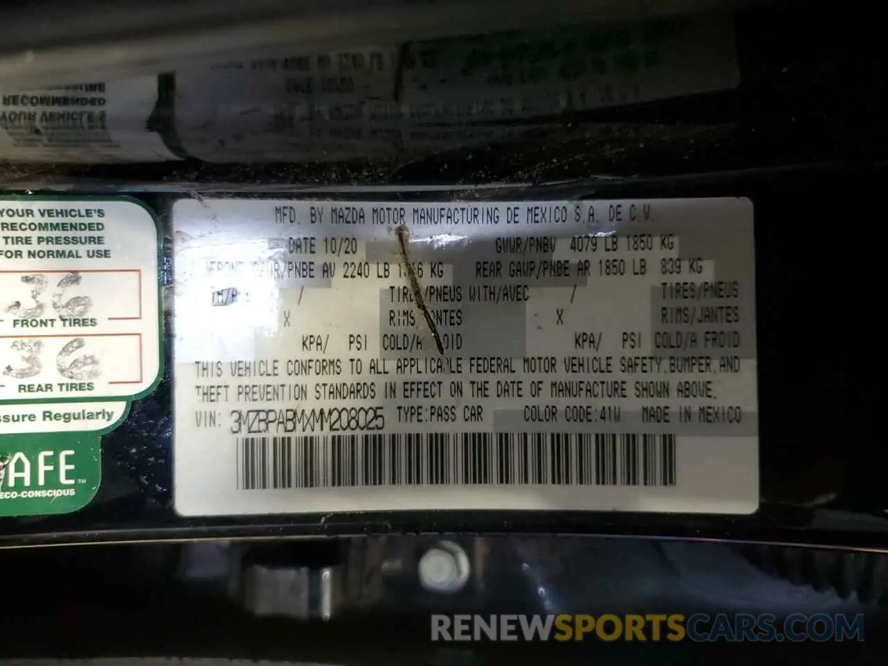 12 Photograph of a damaged car 3MZBPABMXMM208025 MAZDA 3 2021