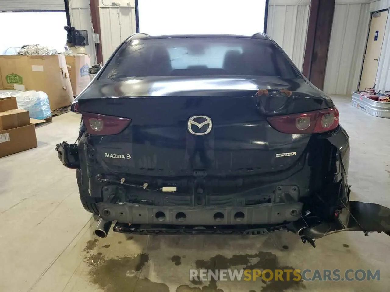 6 Photograph of a damaged car 3MZBPABMXMM208025 MAZDA 3 2021