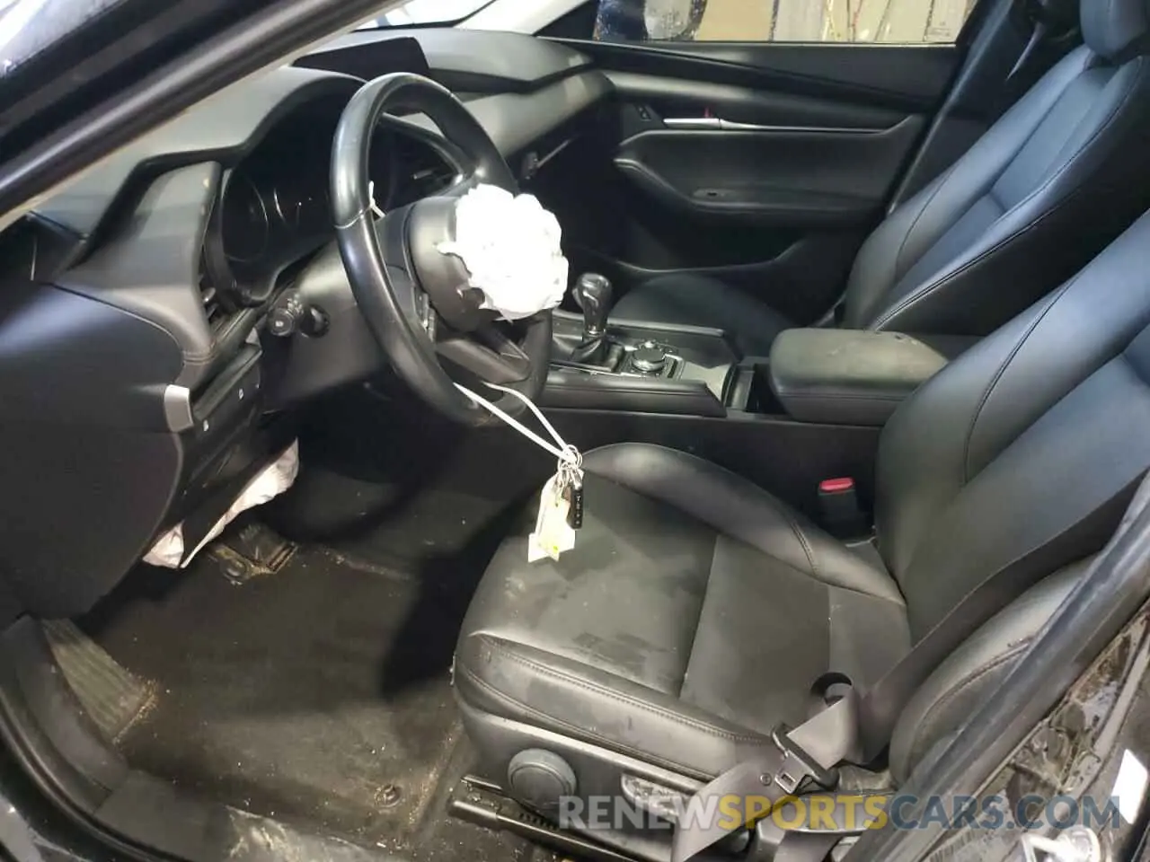 7 Photograph of a damaged car 3MZBPABMXMM208025 MAZDA 3 2021