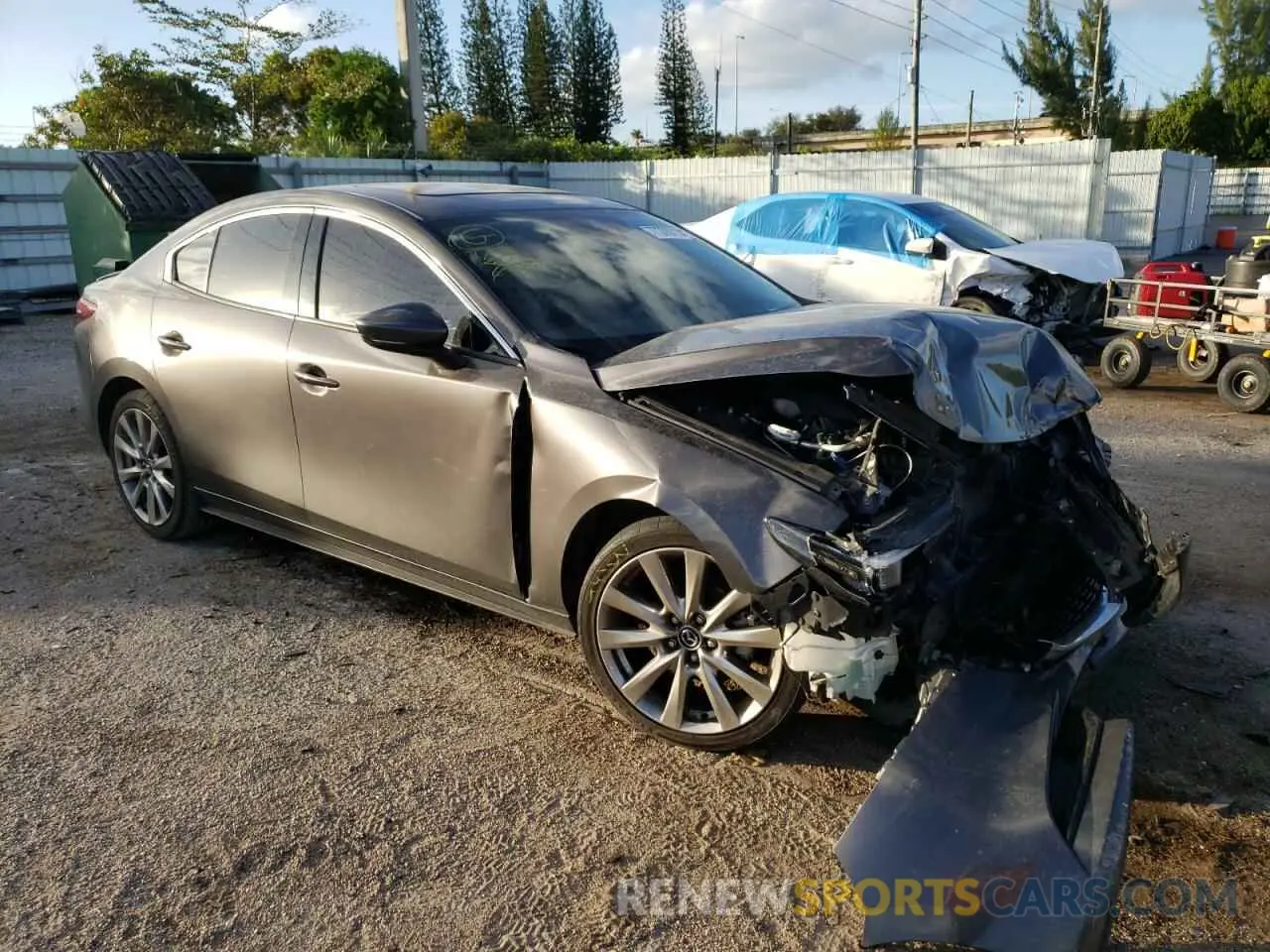 4 Photograph of a damaged car 3MZBPADL0MM200357 MAZDA 3 2021