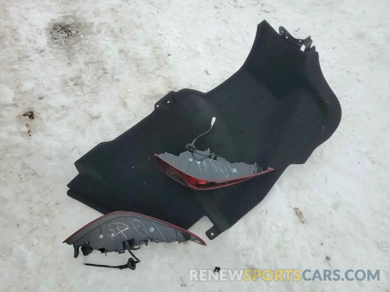 12 Photograph of a damaged car 3MZBPBDL4MM204322 MAZDA 3 2021