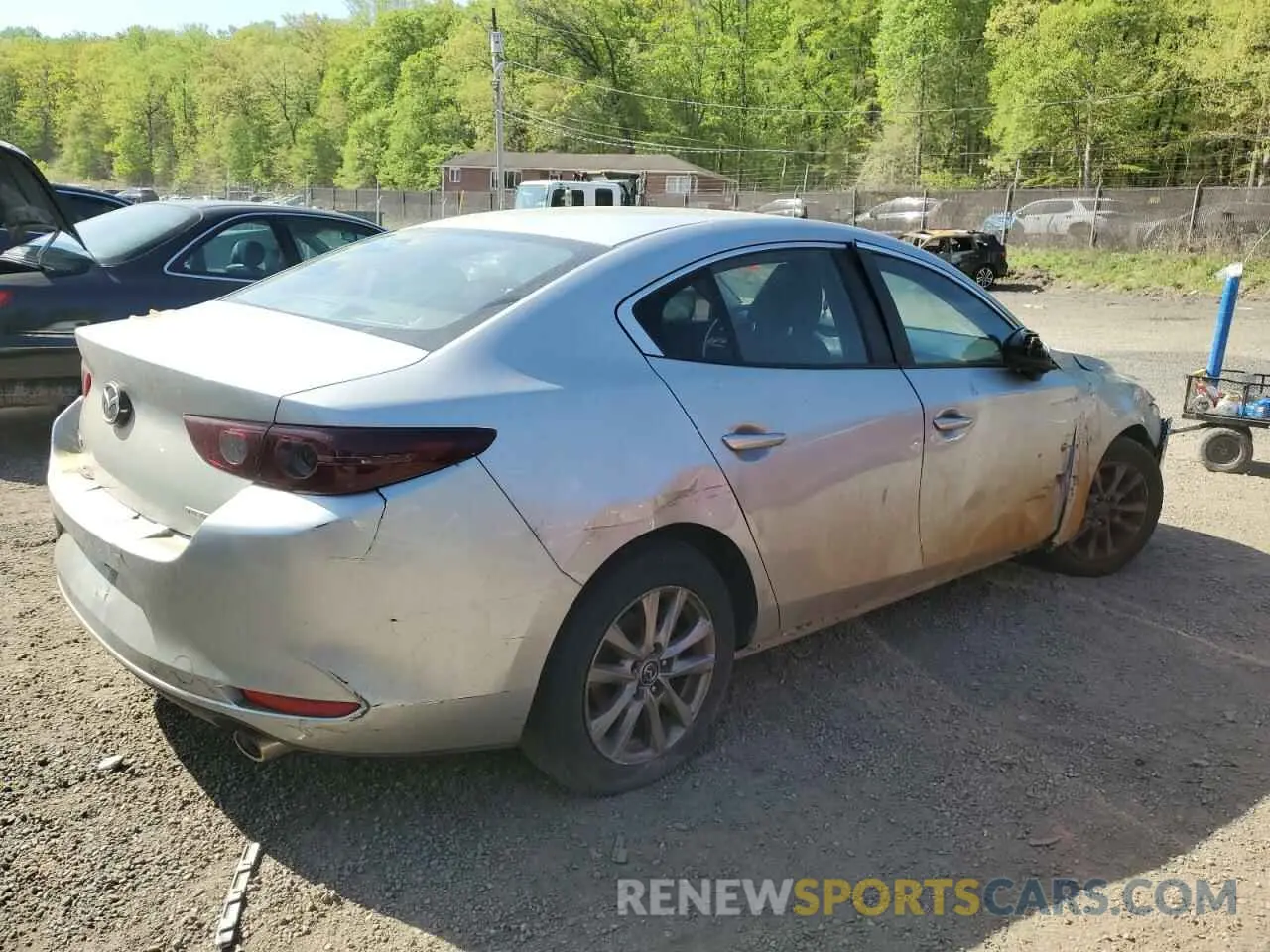 3 Photograph of a damaged car JM1BPAA78M1318809 MAZDA 3 2021