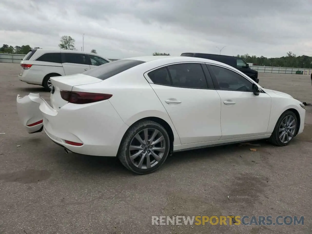 3 Photograph of a damaged car JM1BPABL1M1325662 MAZDA 3 2021