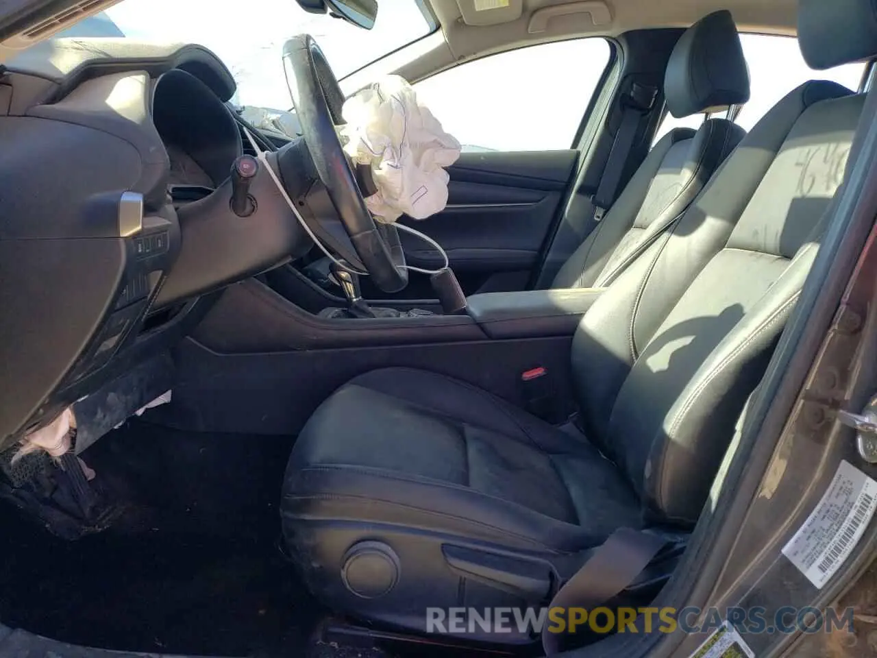 7 Photograph of a damaged car JM1BPABL5M1334400 MAZDA 3 2021