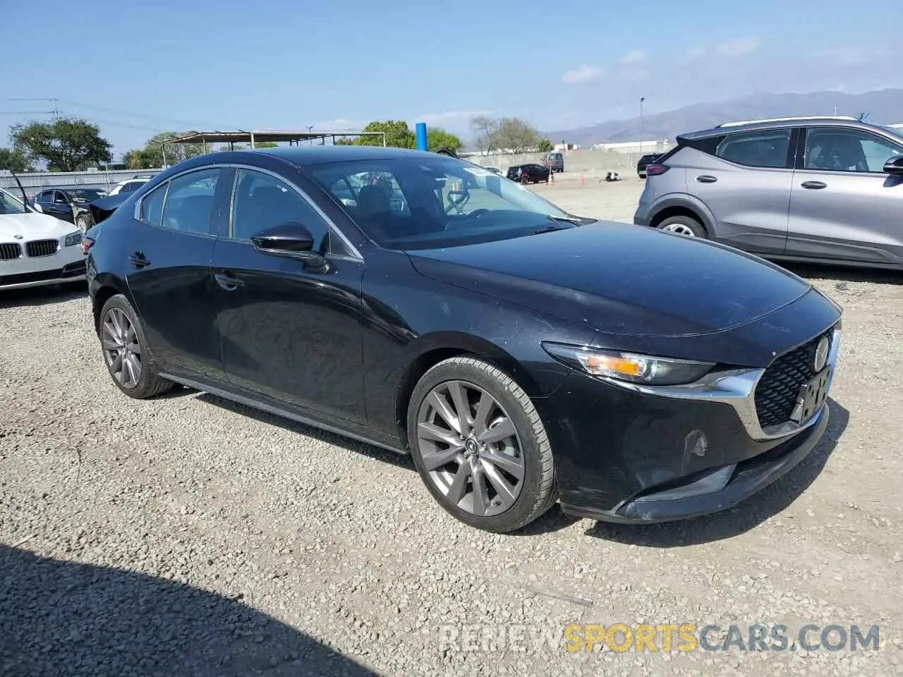 4 Photograph of a damaged car JM1BPABLXM1337003 MAZDA 3 2021