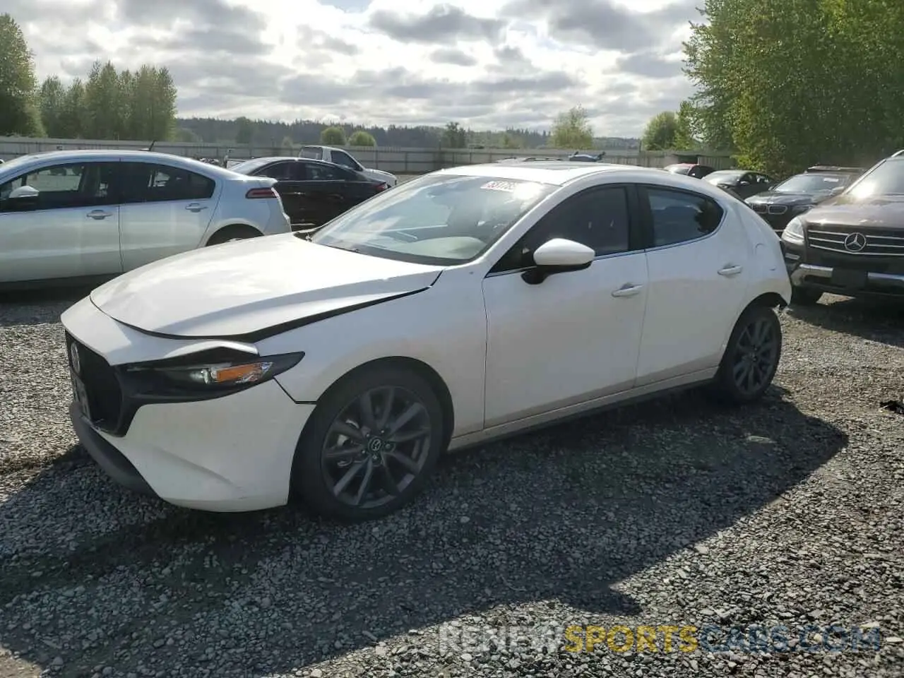 1 Photograph of a damaged car JM1BPALL2M1305466 MAZDA 3 2021