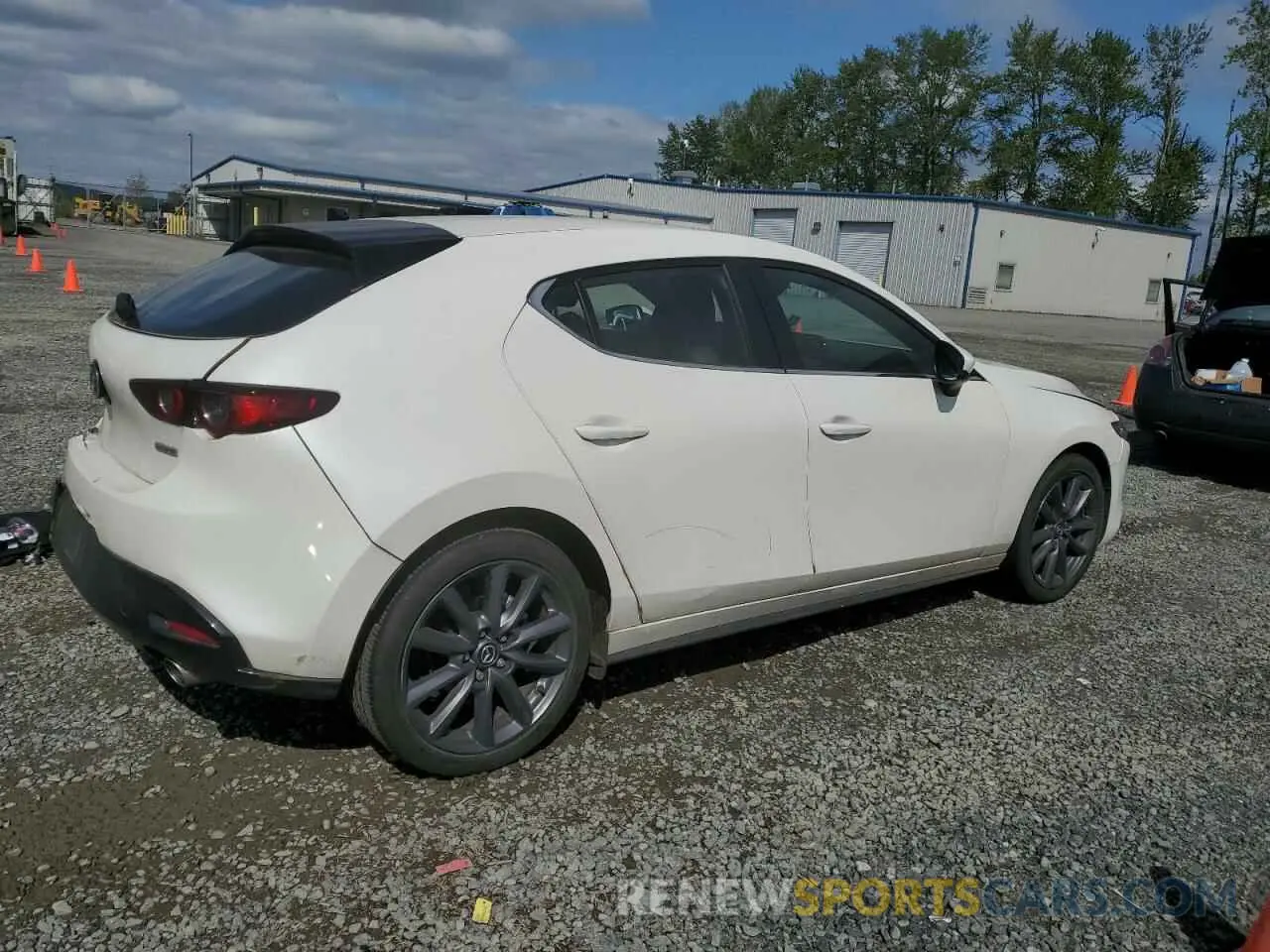 3 Photograph of a damaged car JM1BPALL2M1305466 MAZDA 3 2021