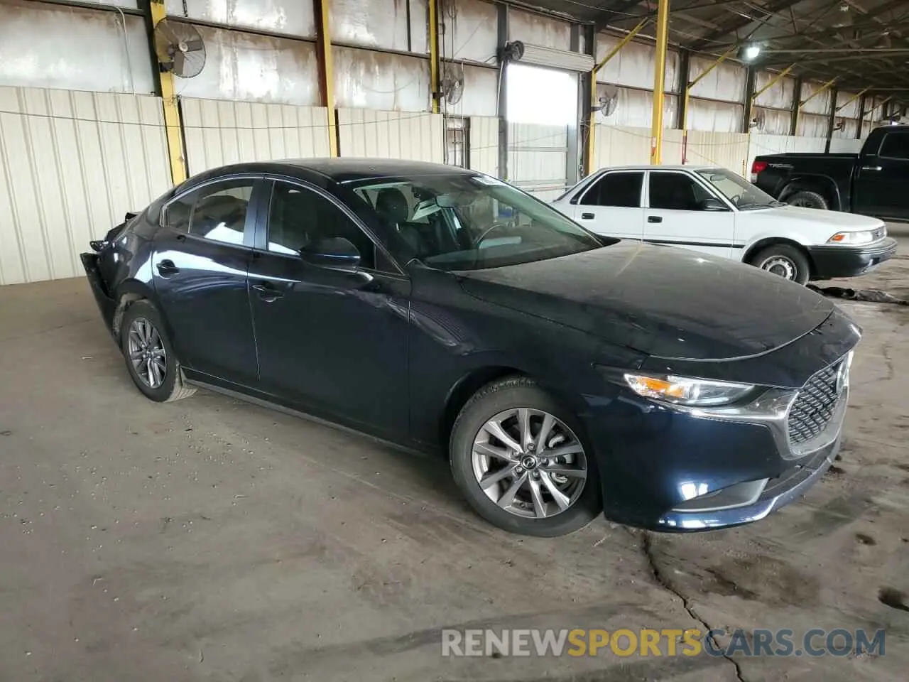 4 Photograph of a damaged car 3MZBPAA76NM304828 MAZDA 3 2022