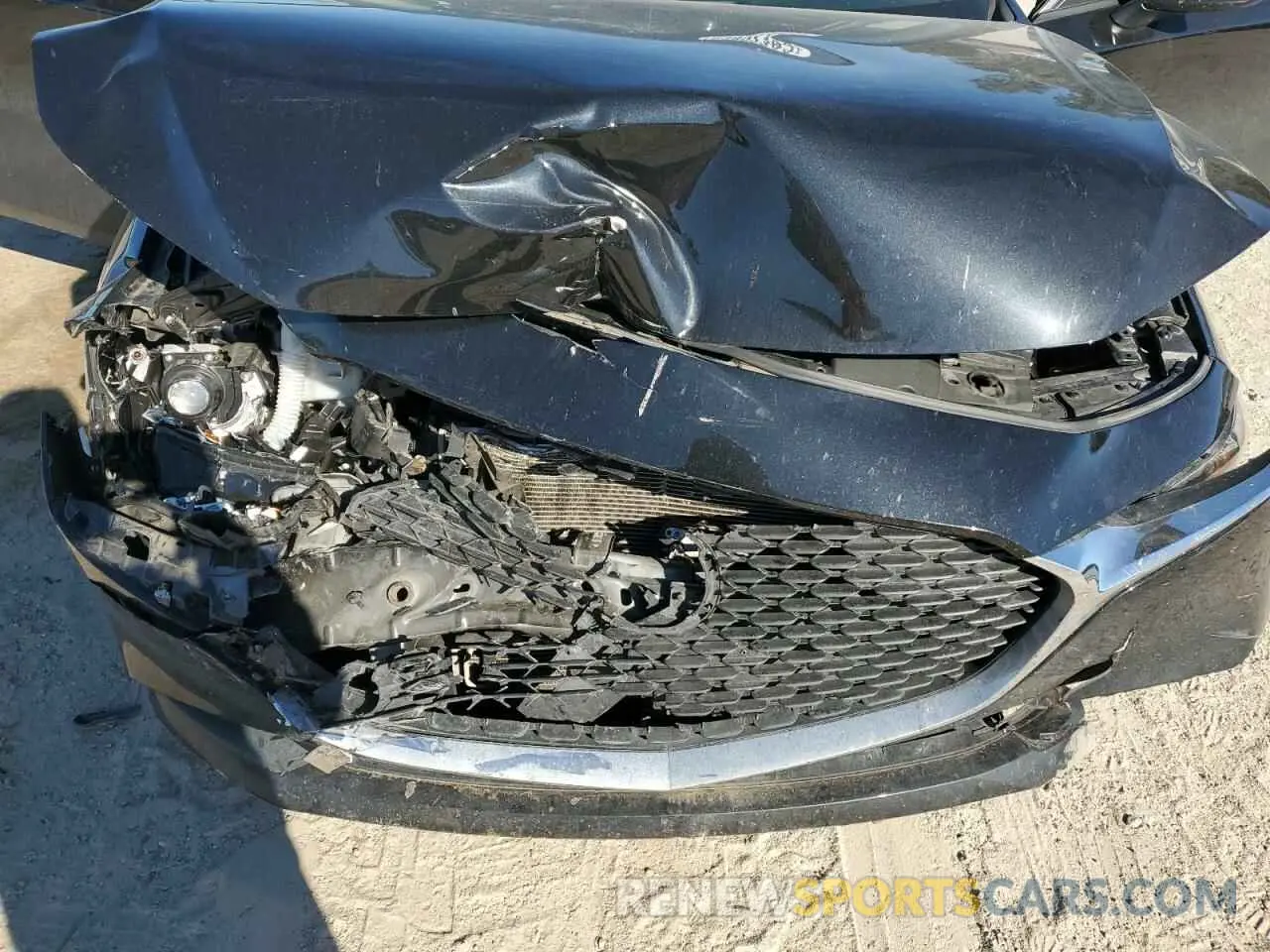 11 Photograph of a damaged car 3MZBPAAL8NM300034 MAZDA 3 2022