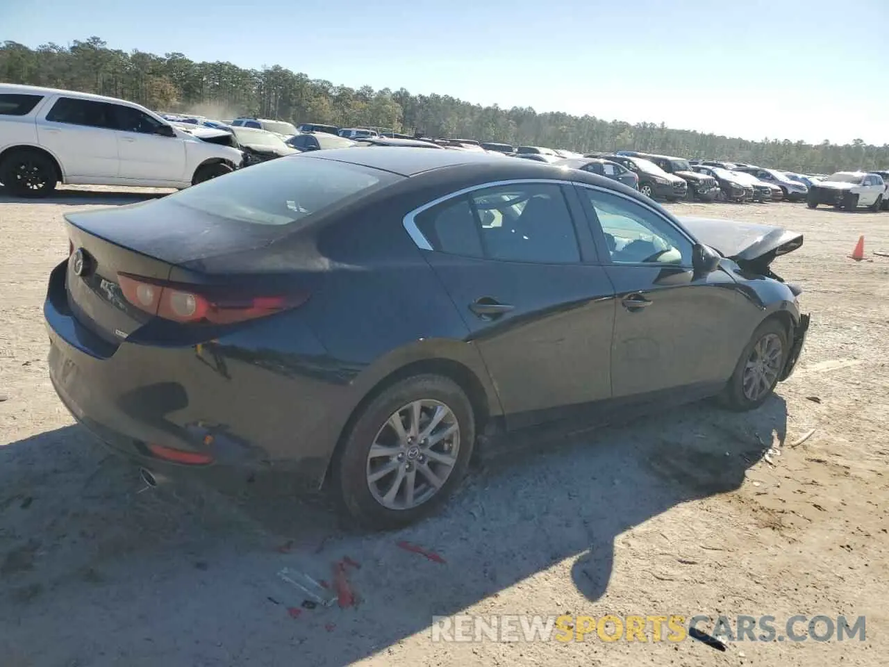 3 Photograph of a damaged car 3MZBPAAL8NM300034 MAZDA 3 2022