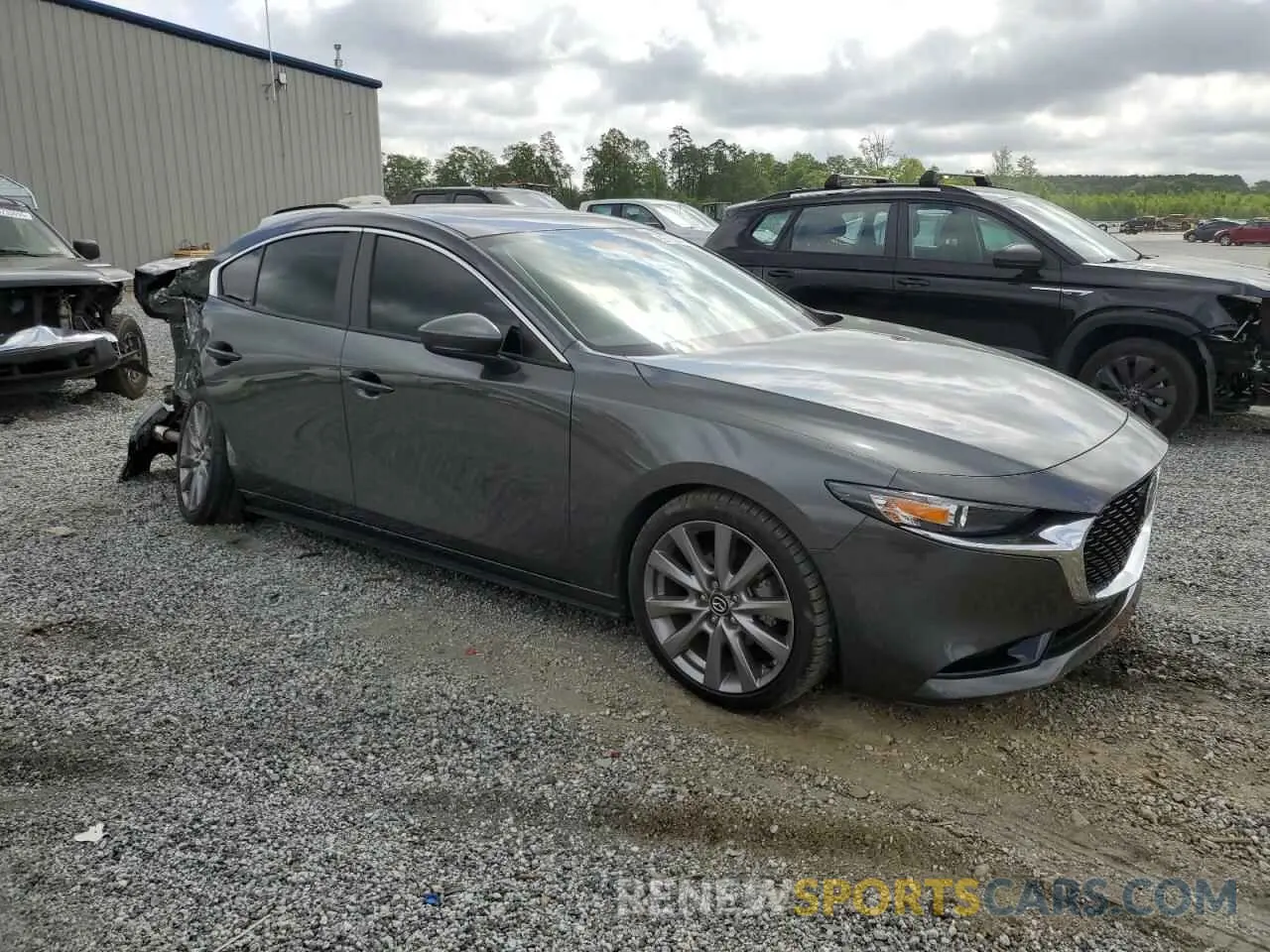 4 Photograph of a damaged car 3MZBPACL2NM300592 MAZDA 3 2022