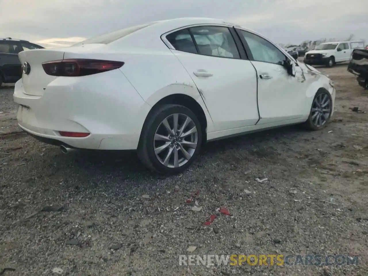 3 Photograph of a damaged car 3MZBPACL3NM309088 MAZDA 3 2022