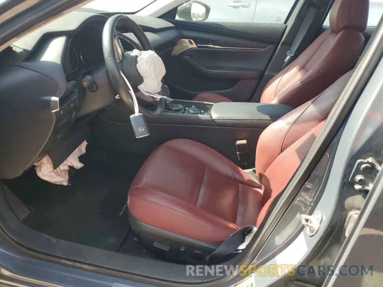 7 Photograph of a damaged car 3MZBPACL5NM312171 MAZDA 3 2022