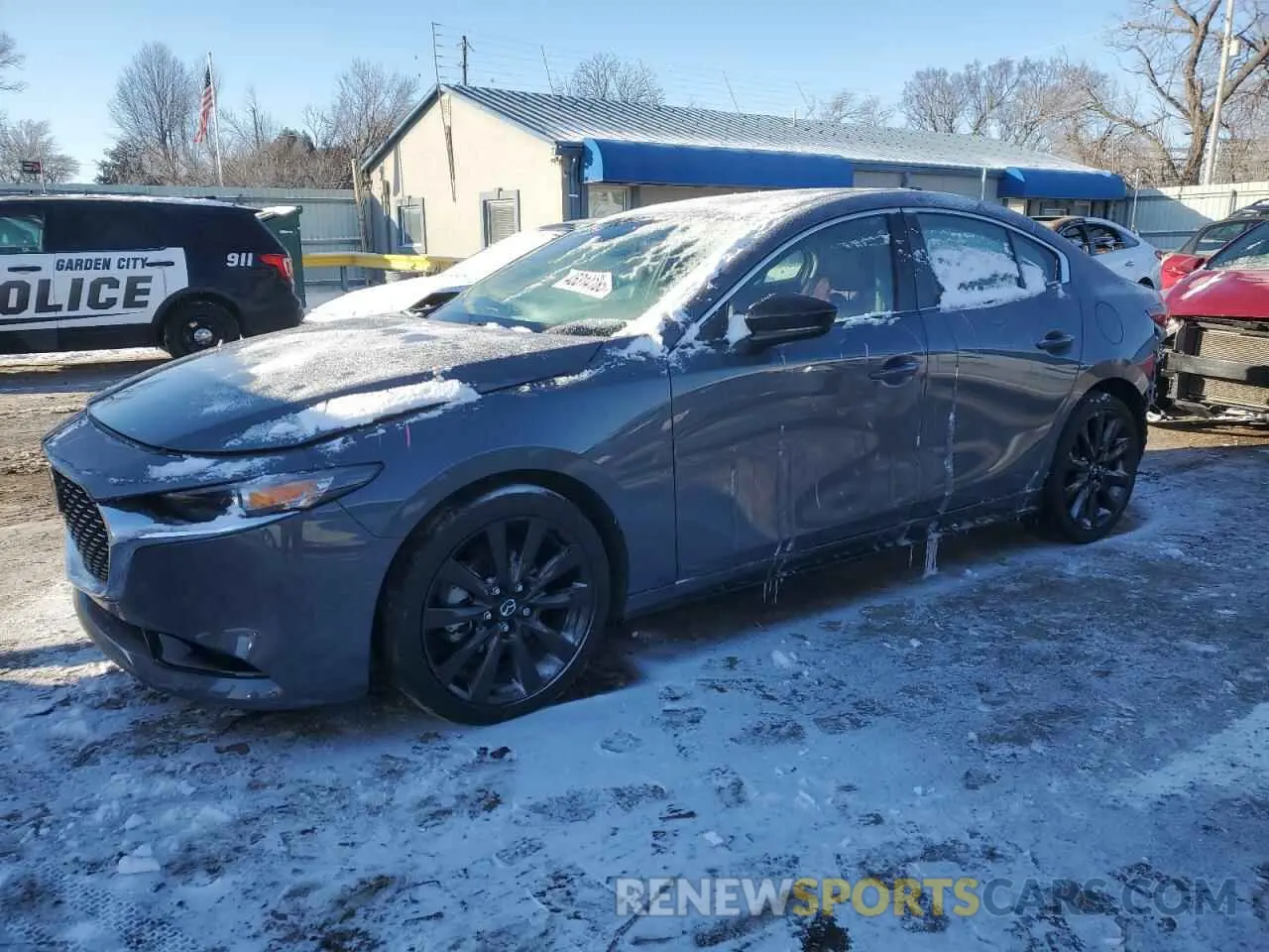 1 Photograph of a damaged car 3MZBPACL5NM312817 MAZDA 3 2022
