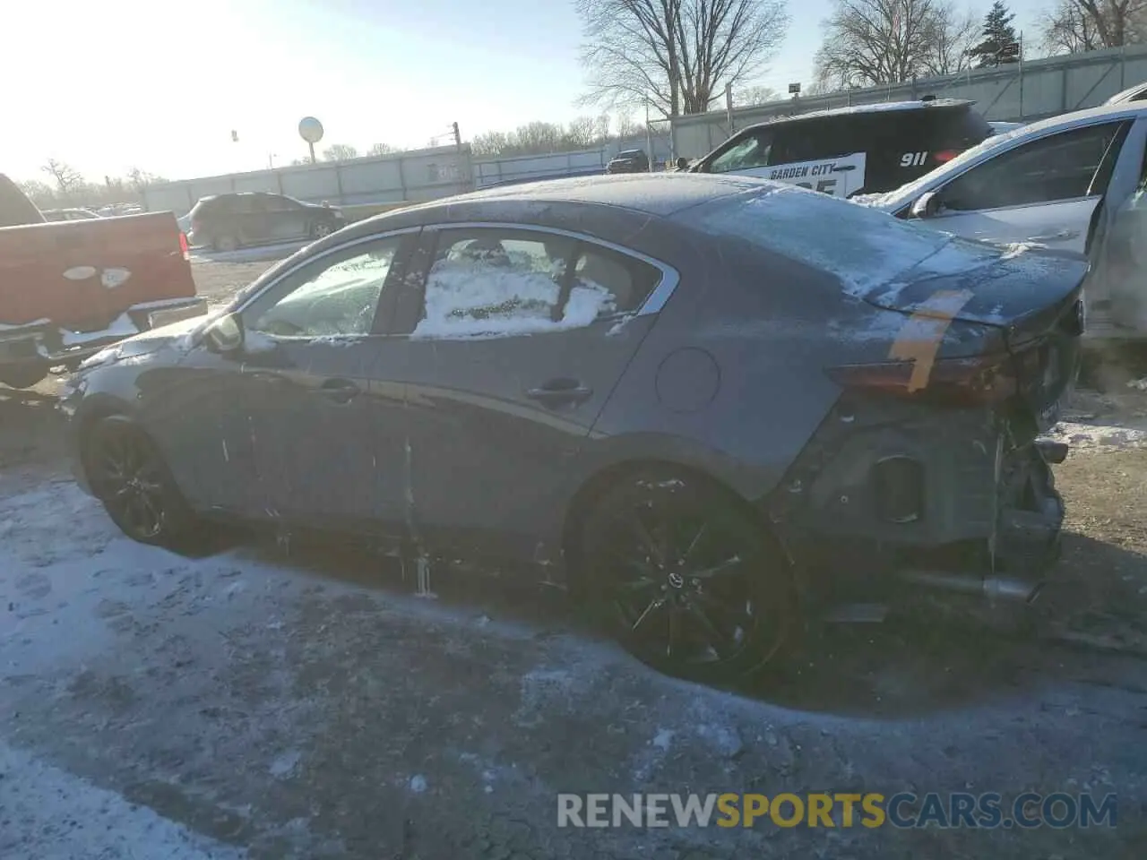 2 Photograph of a damaged car 3MZBPACL5NM312817 MAZDA 3 2022