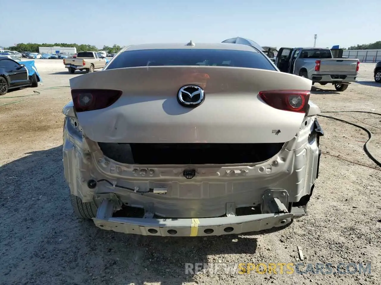 6 Photograph of a damaged car 3MZBPBAY7NM318994 MAZDA 3 2022