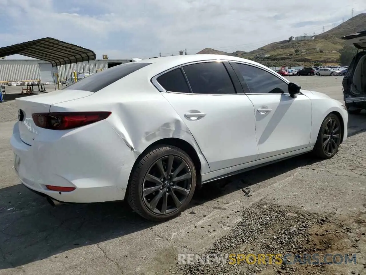 3 Photograph of a damaged car 3MZBPBAY9NM302022 MAZDA 3 2022