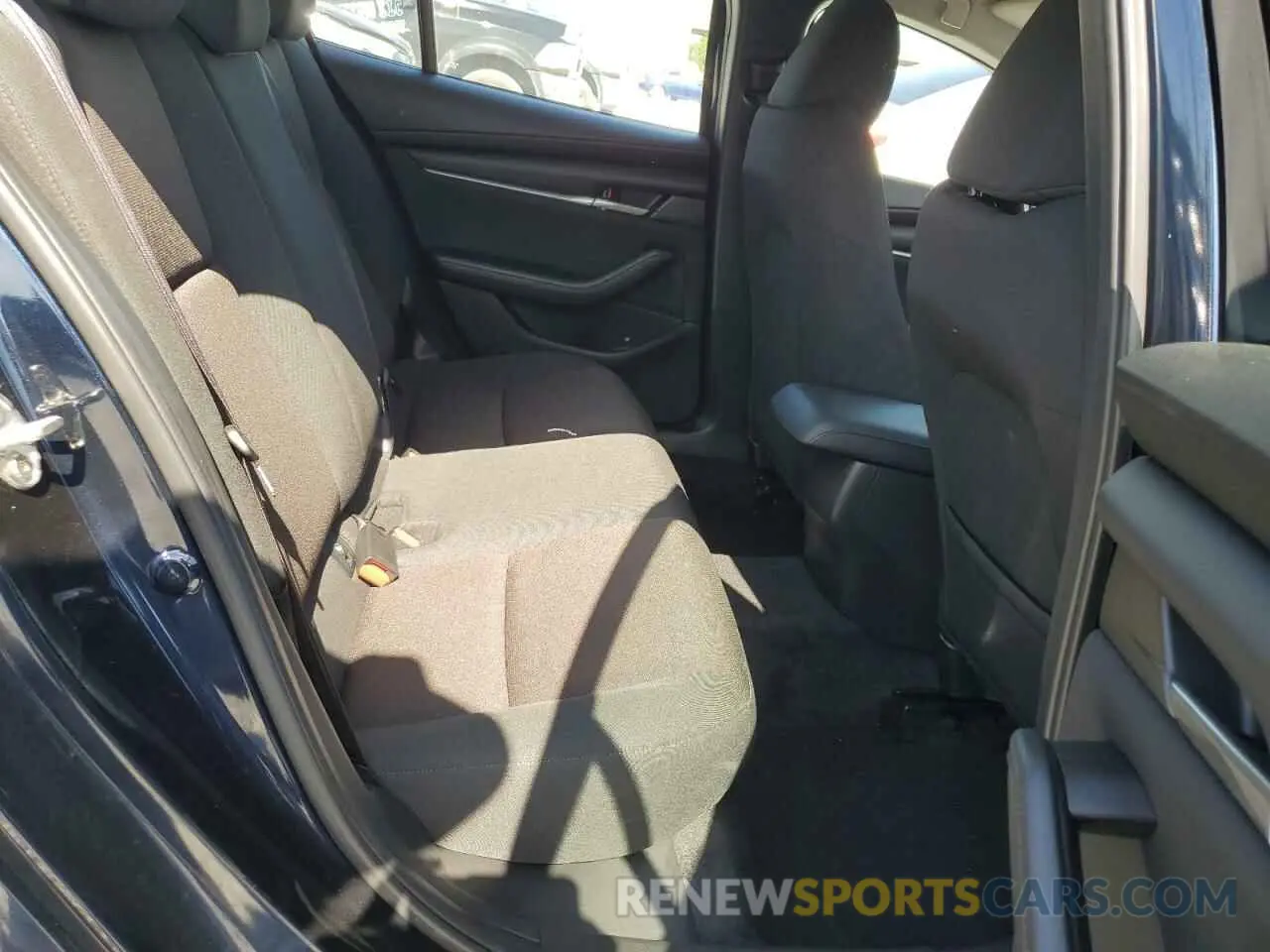 10 Photograph of a damaged car JM1BPAAL4N1509674 MAZDA 3 2022