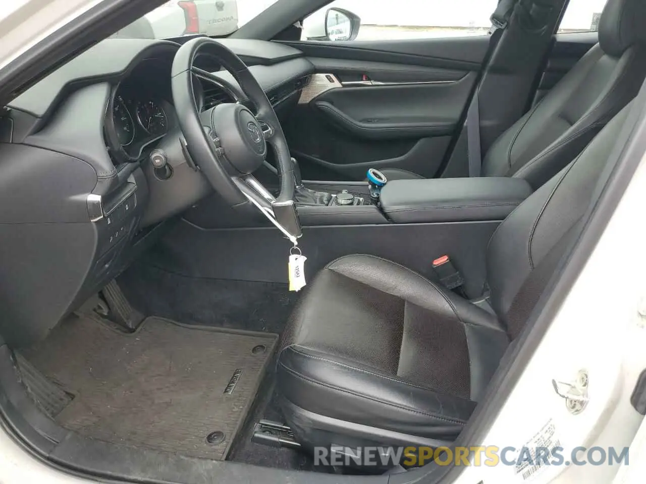 7 Photograph of a damaged car JM1BPAML0N1518612 MAZDA 3 2022