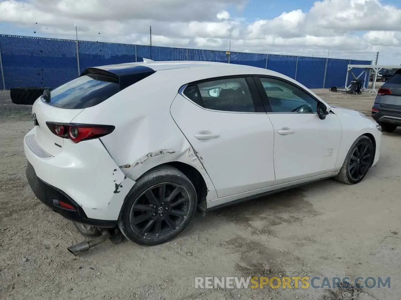 3 Photograph of a damaged car JM1BPAMLXN1518598 MAZDA 3 2022