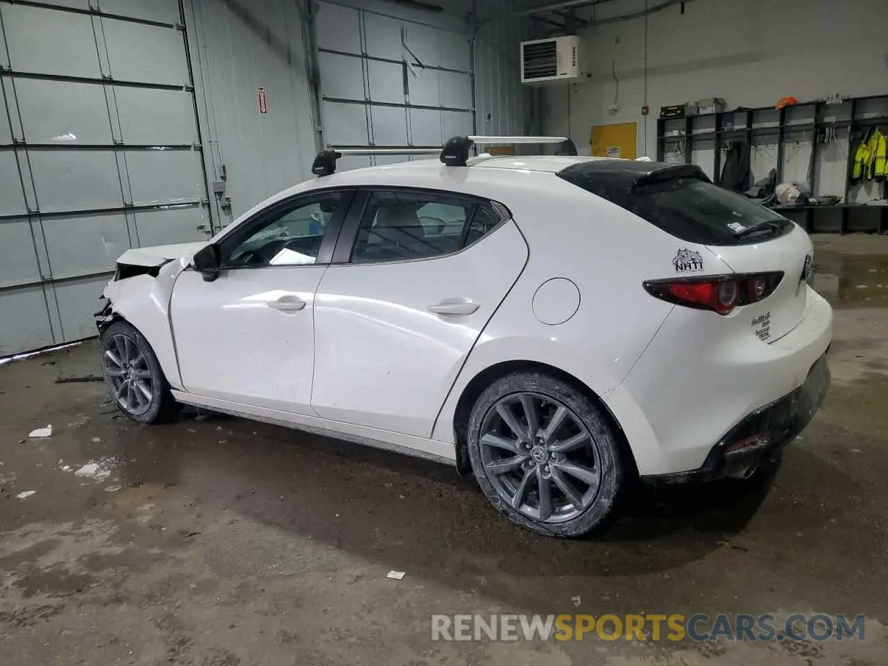 2 Photograph of a damaged car JM1BPBLL5N1508262 MAZDA 3 2022